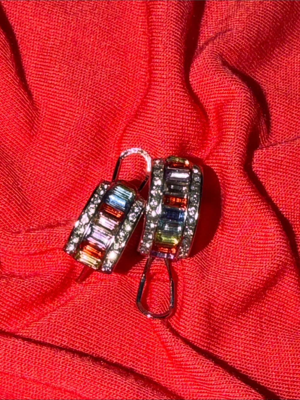 Gorgeous colorful faux gemstone earrings w/silver tone metal